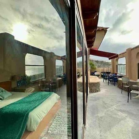 فيلا Peaceful Oasis With Magical Sea Views And A Pool سانتا كروز دي تينيريف المظهر الخارجي الصورة