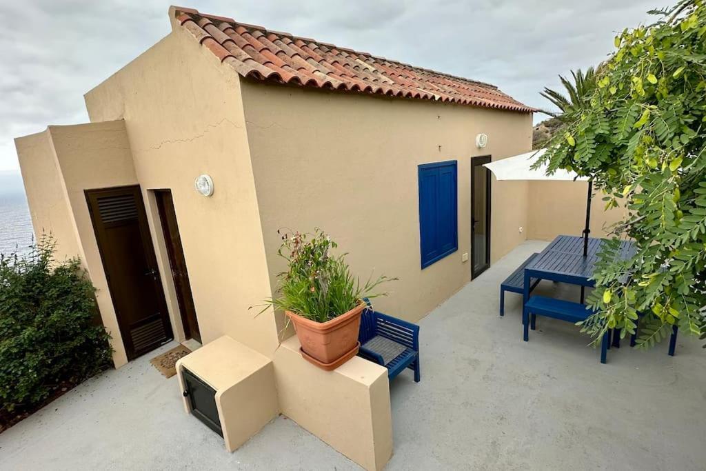 فيلا Peaceful Oasis With Magical Sea Views And A Pool سانتا كروز دي تينيريف المظهر الخارجي الصورة