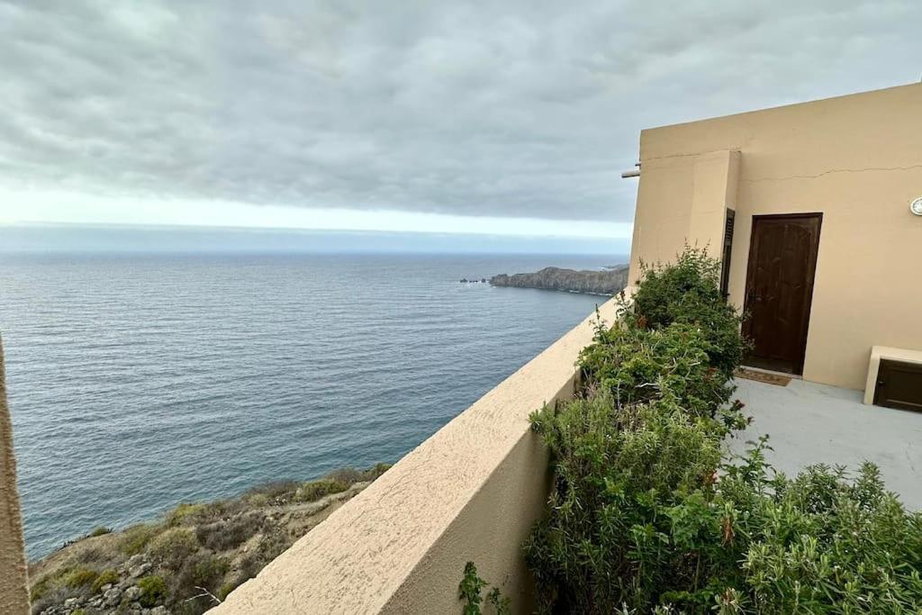 فيلا Peaceful Oasis With Magical Sea Views And A Pool سانتا كروز دي تينيريف المظهر الخارجي الصورة
