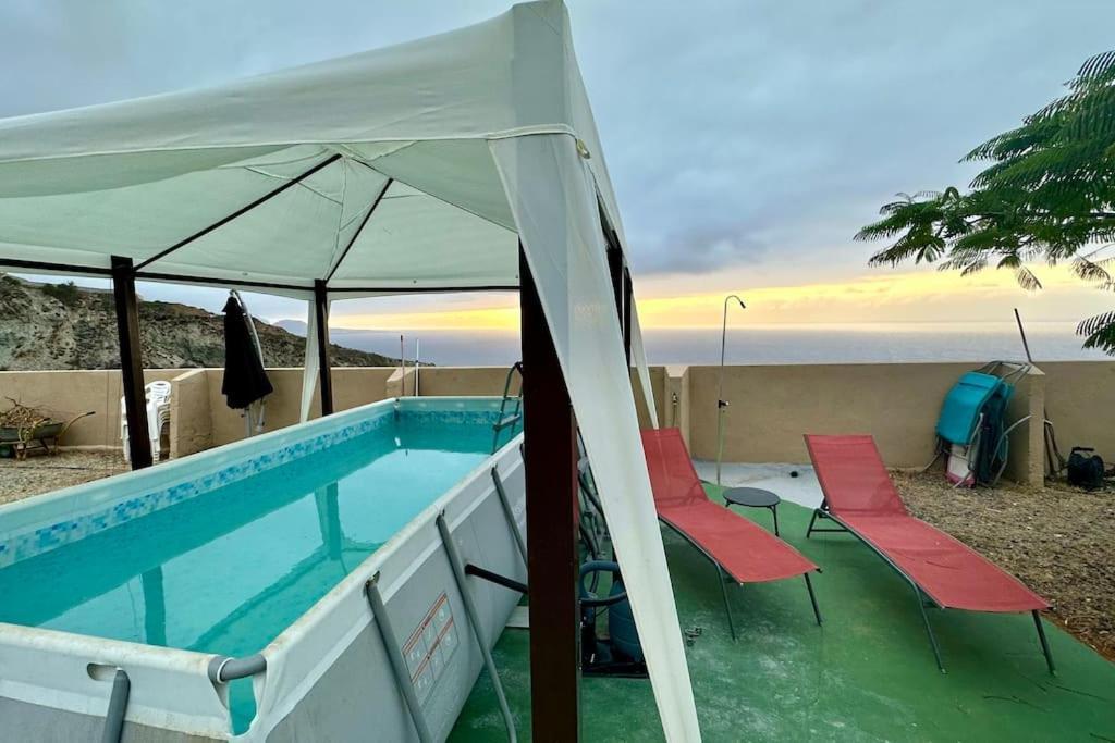 فيلا Peaceful Oasis With Magical Sea Views And A Pool سانتا كروز دي تينيريف المظهر الخارجي الصورة