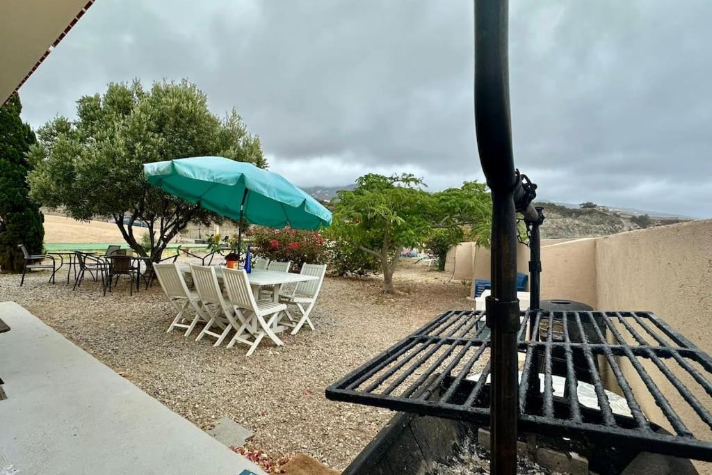 فيلا Peaceful Oasis With Magical Sea Views And A Pool سانتا كروز دي تينيريف المظهر الخارجي الصورة