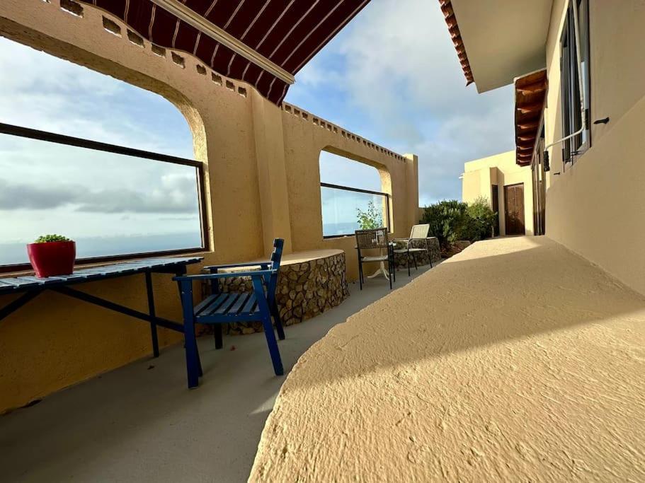 فيلا Peaceful Oasis With Magical Sea Views And A Pool سانتا كروز دي تينيريف المظهر الخارجي الصورة