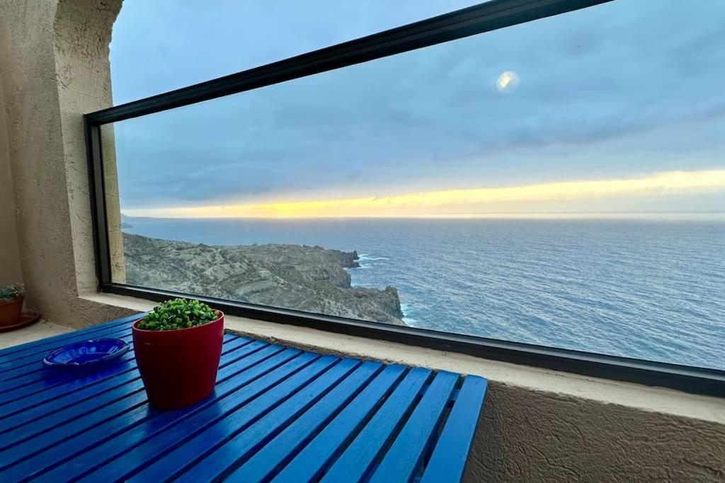 فيلا Peaceful Oasis With Magical Sea Views And A Pool سانتا كروز دي تينيريف المظهر الخارجي الصورة