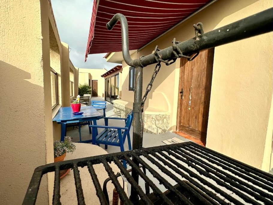 فيلا Peaceful Oasis With Magical Sea Views And A Pool سانتا كروز دي تينيريف المظهر الخارجي الصورة