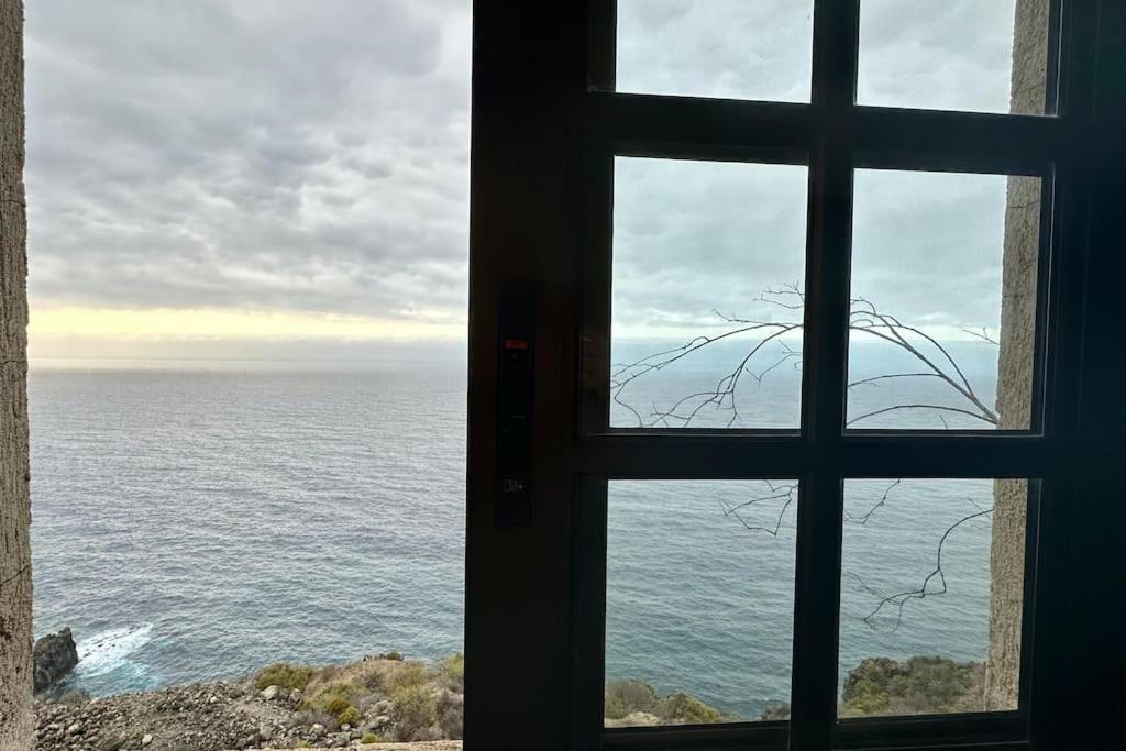 فيلا Peaceful Oasis With Magical Sea Views And A Pool سانتا كروز دي تينيريف المظهر الخارجي الصورة