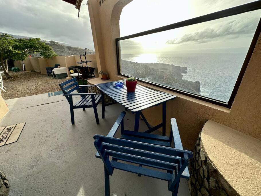 فيلا Peaceful Oasis With Magical Sea Views And A Pool سانتا كروز دي تينيريف المظهر الخارجي الصورة