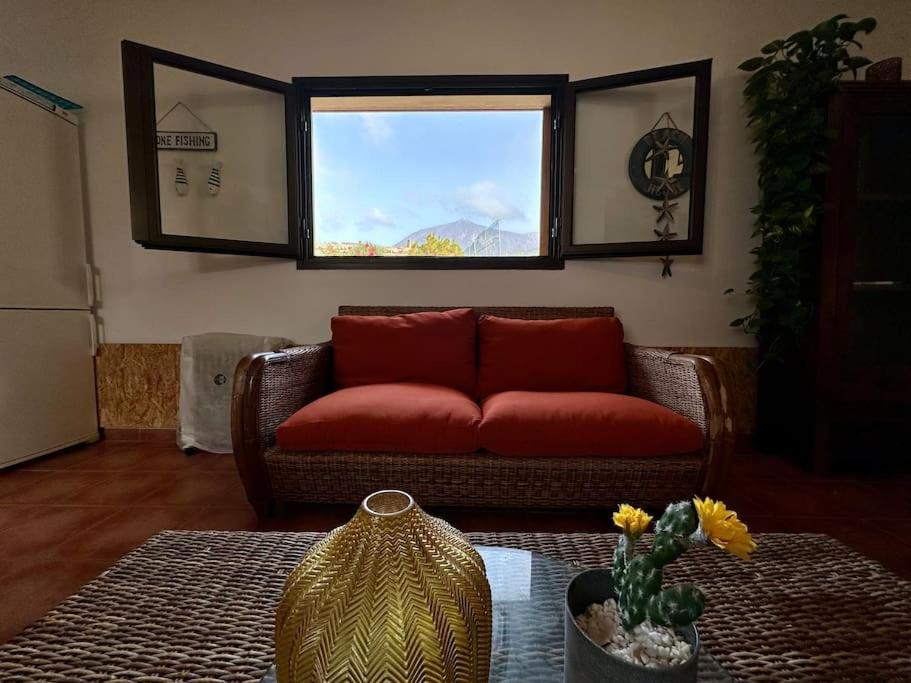 فيلا Peaceful Oasis With Magical Sea Views And A Pool سانتا كروز دي تينيريف المظهر الخارجي الصورة